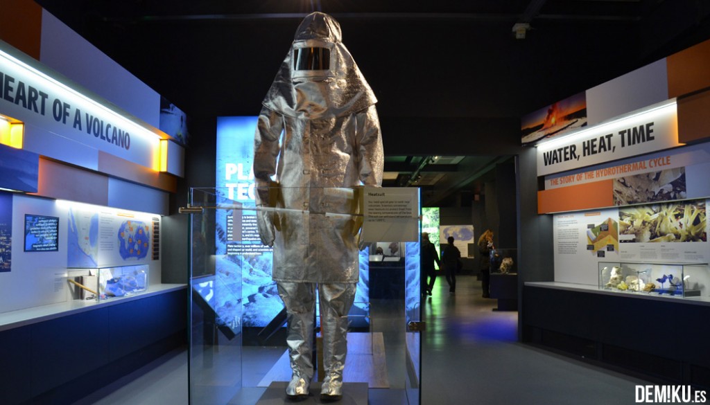 museo-historia-natural-Londres-traje-volcanes