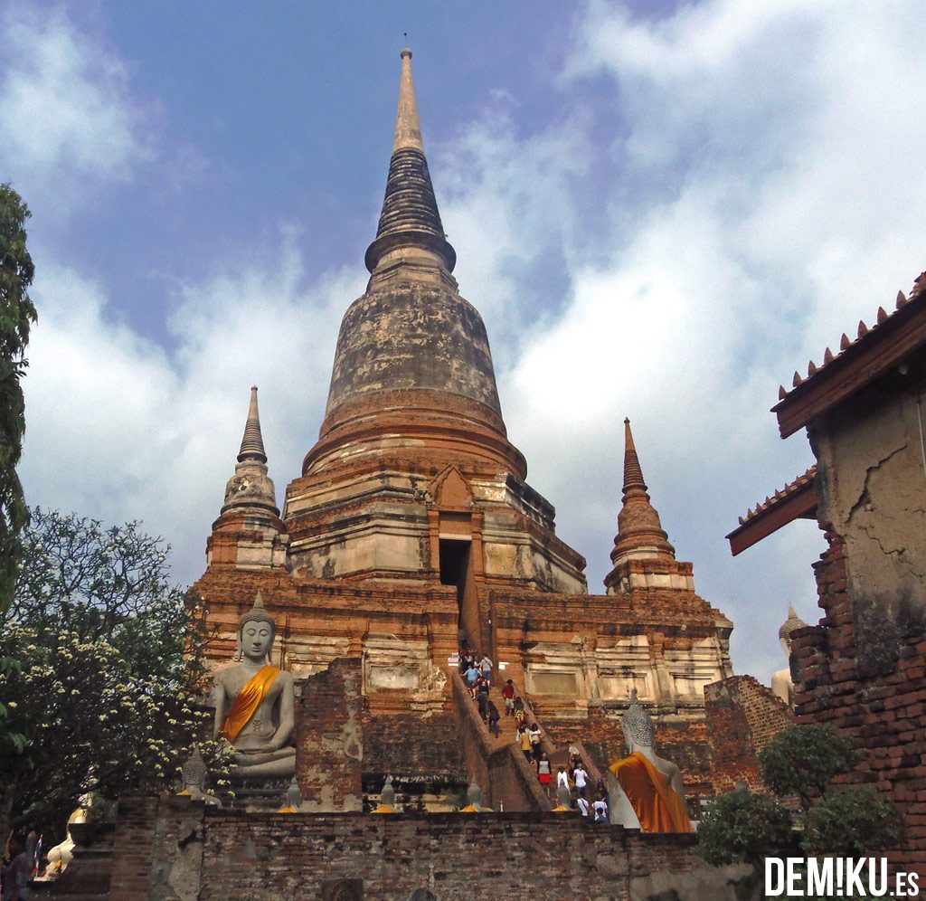 Wat Yai Chai Mongkhon