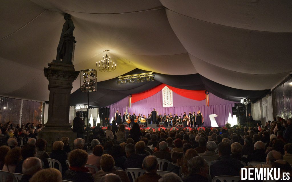 Rondalla Club de Campo de Ferrol. Noche de las Pepitas Ferrol.